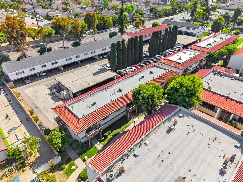 2521 W Sunflower #D 3 Santa Ana, CA 92704