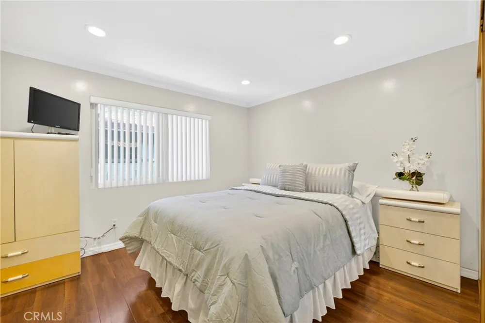 2521 W Sunflower #D 3 Santa Ana, CA 92704