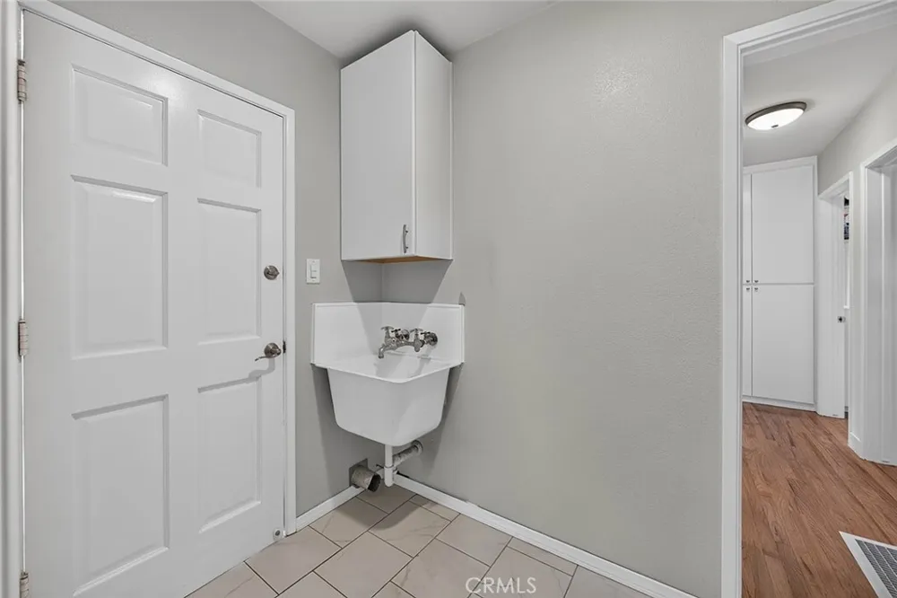 4338 Palo Verde Lakewood, CA 90713