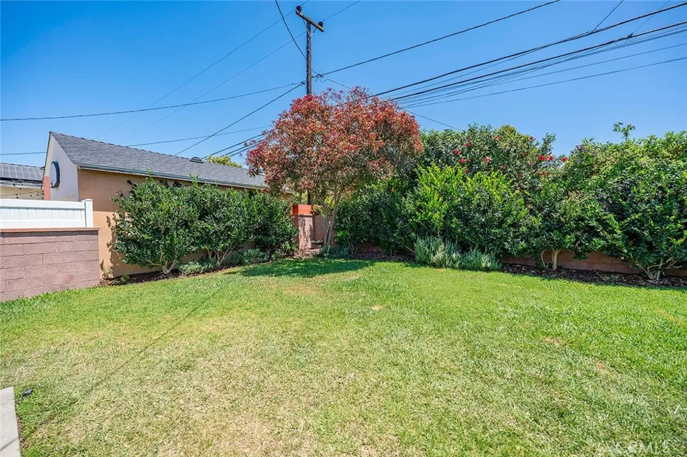 4338 Palo Verde Lakewood, CA 90713