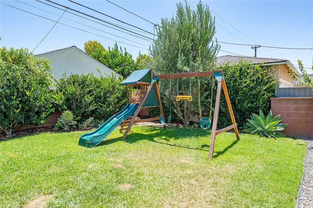 4338 Palo Verde Lakewood, CA 90713
