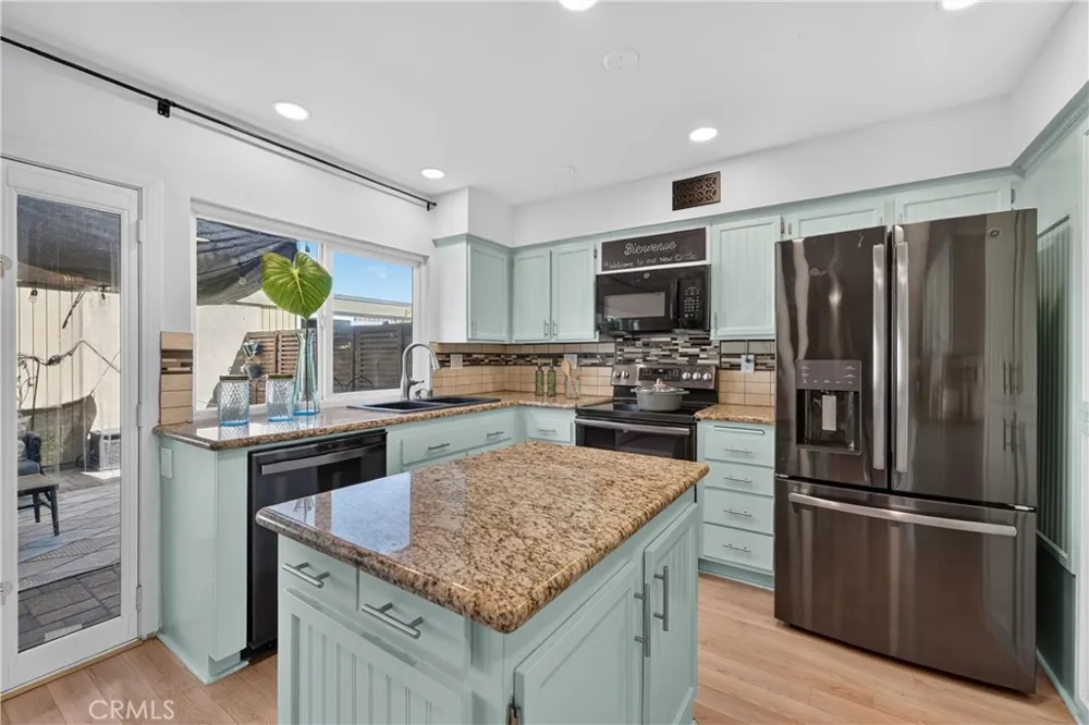 18261 Arches Court Fountain Valley, CA 92708