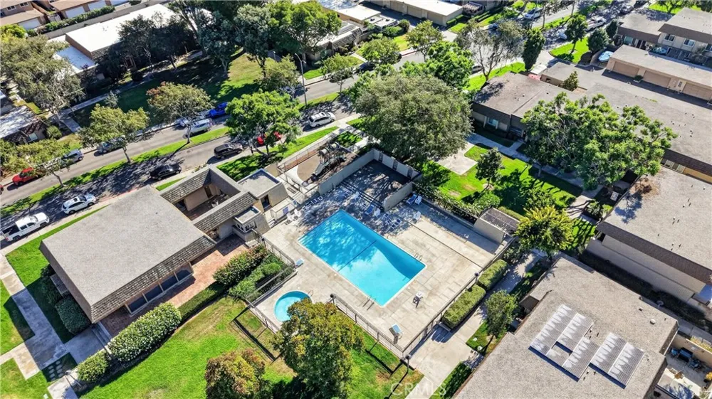 18261 Arches Court Fountain Valley, CA 92708
