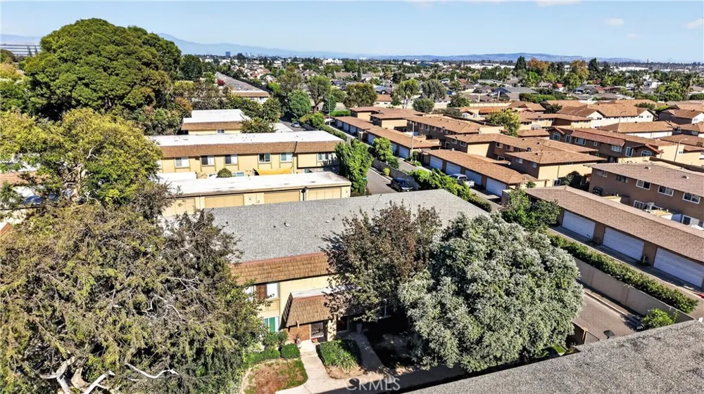 18261 Arches Court Fountain Valley, CA 92708