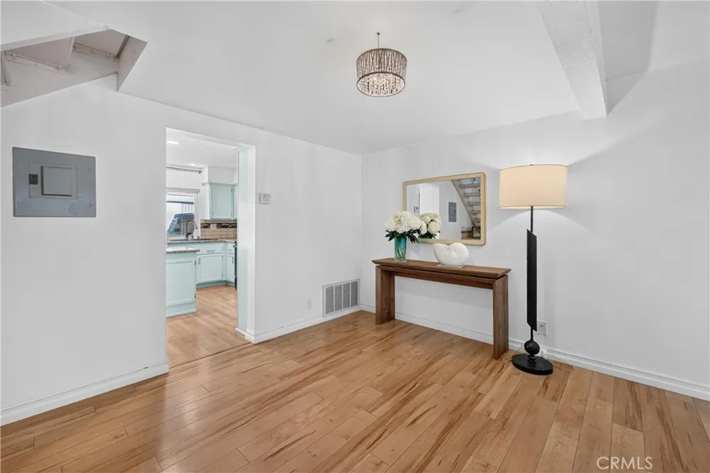 18261 Arches Court Fountain Valley, CA 92708