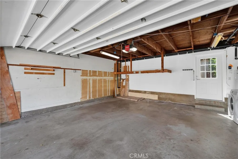 18261 Arches Court Fountain Valley, CA 92708