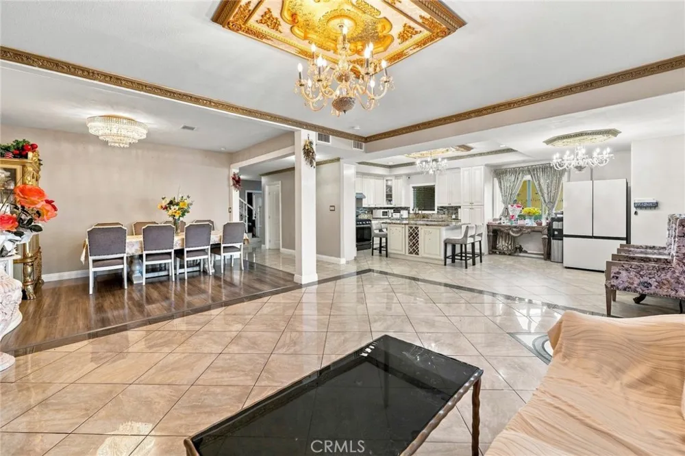 12122 207th Lakewood, CA 90715