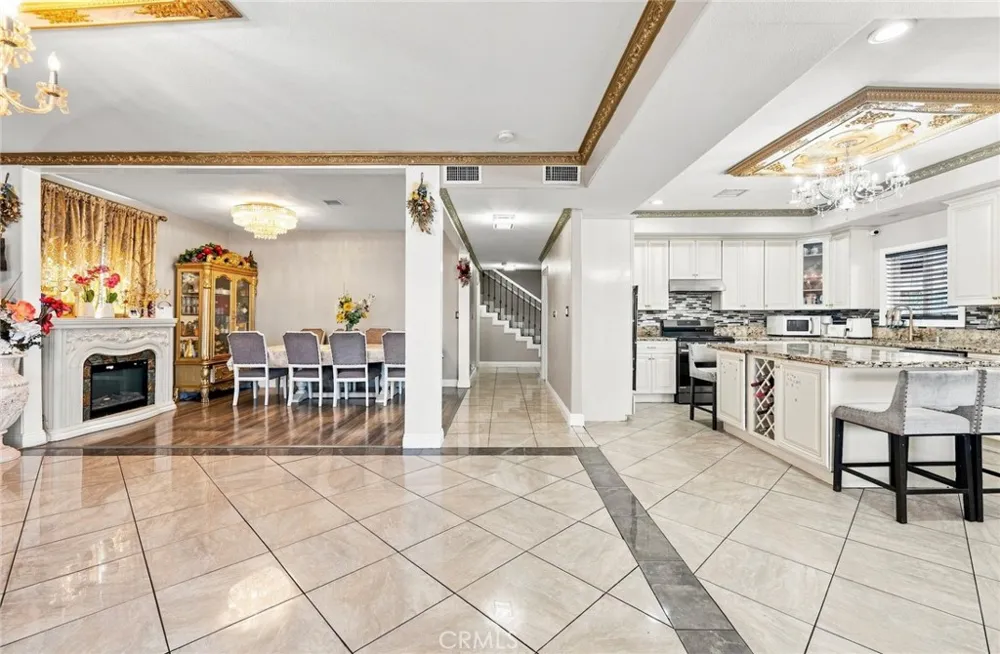 12122 207th Lakewood, CA 90715