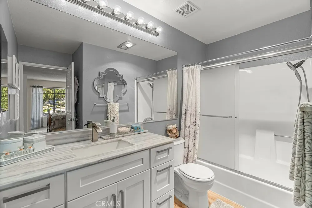 1301 Via Sebastian #18 San Pedro, CA 90732