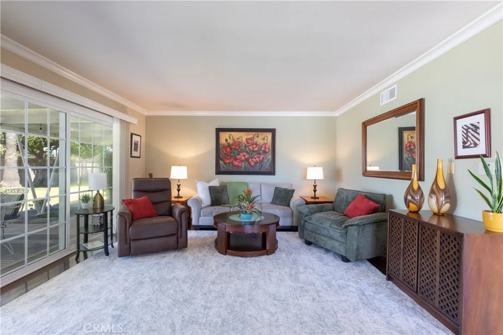 6551 E. Bacarro Long Beach, CA 90815