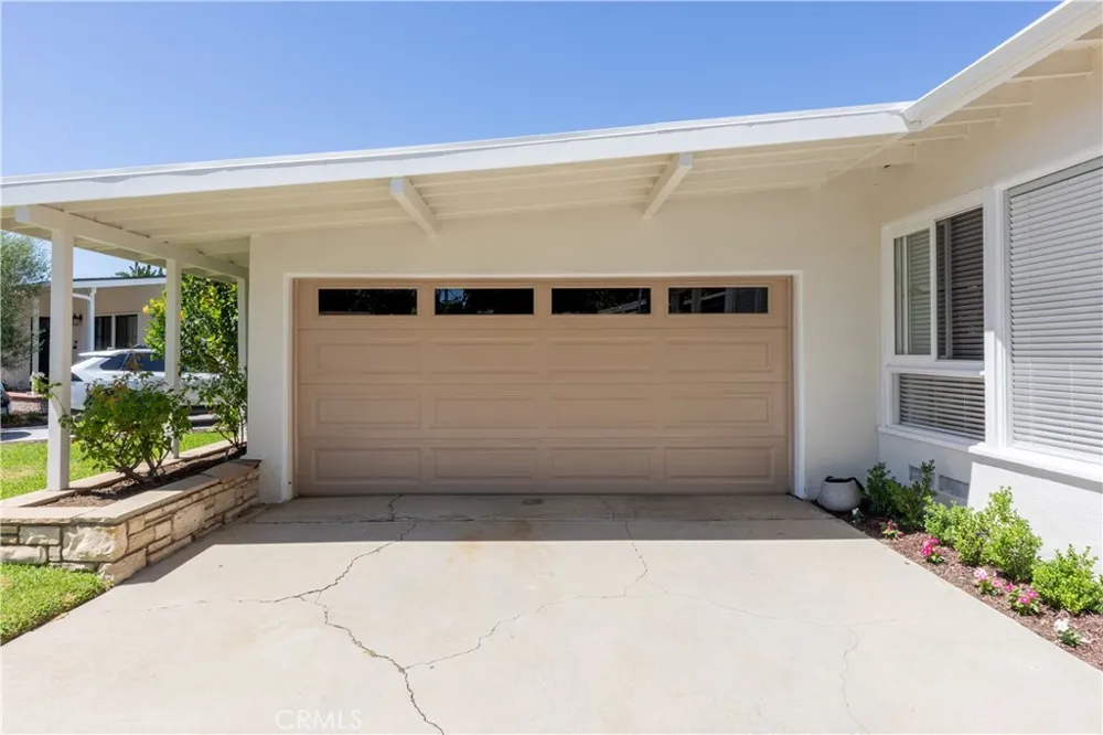 6551 E. Bacarro Long Beach, CA 90815
