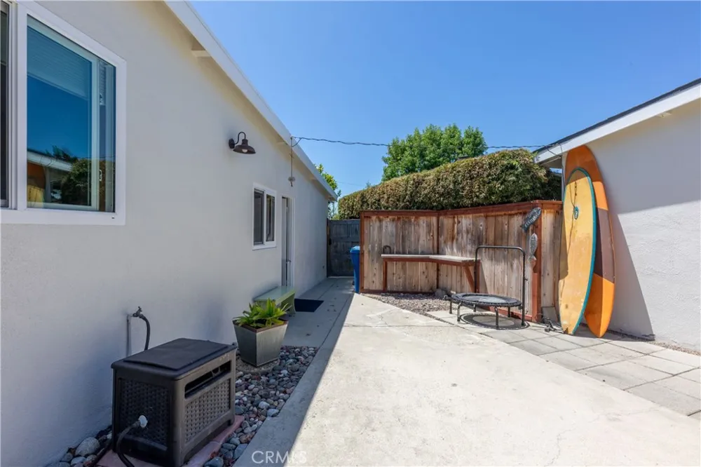6551 E. Bacarro Long Beach, CA 90815
