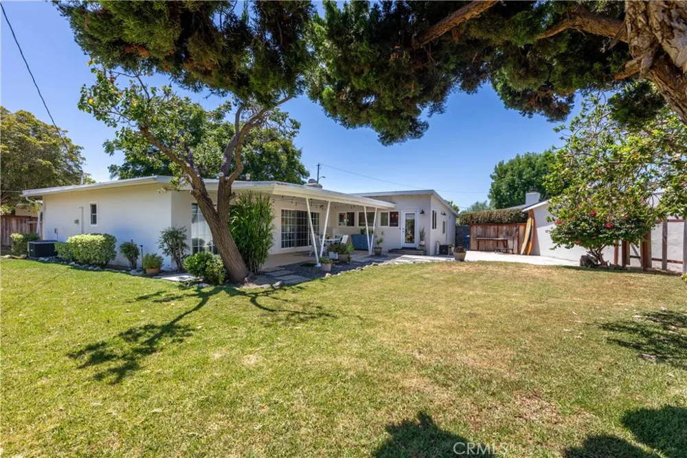6551 E. Bacarro Long Beach, CA 90815