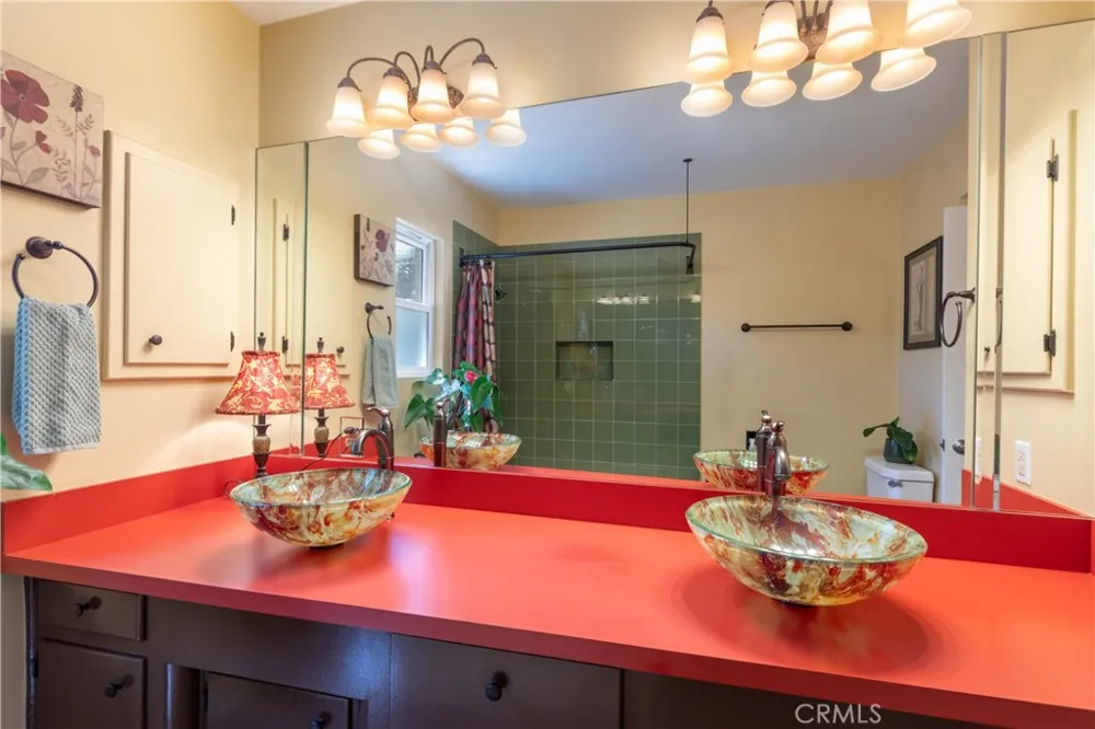 6551 E. Bacarro Long Beach, CA 90815