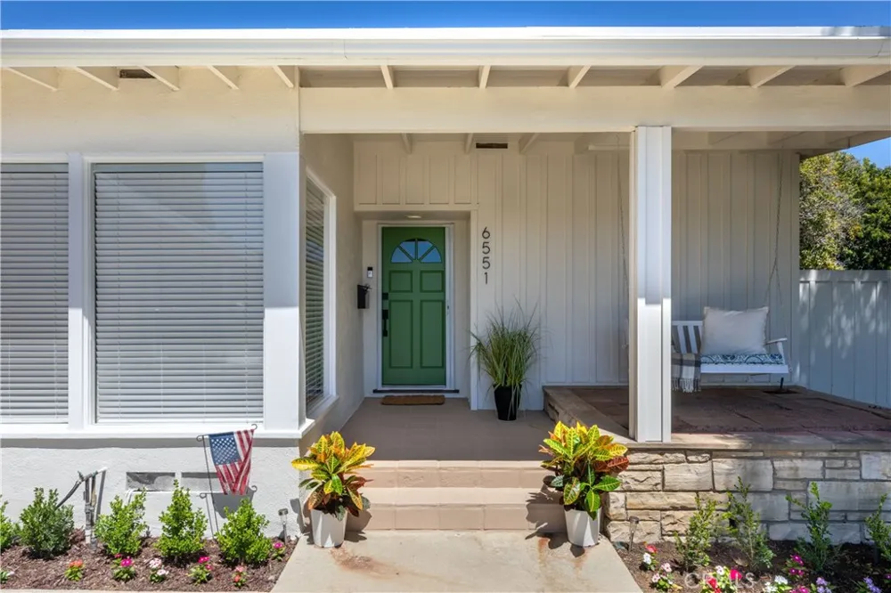 6551 E. Bacarro Long Beach, CA 90815