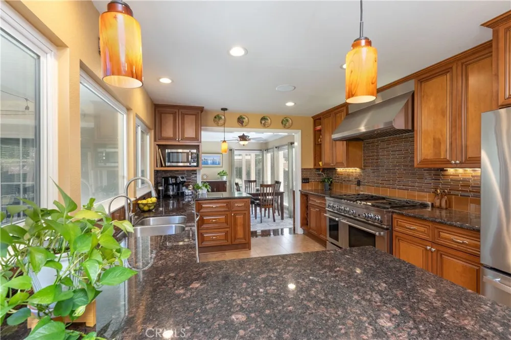 6551 E. Bacarro Long Beach, CA 90815