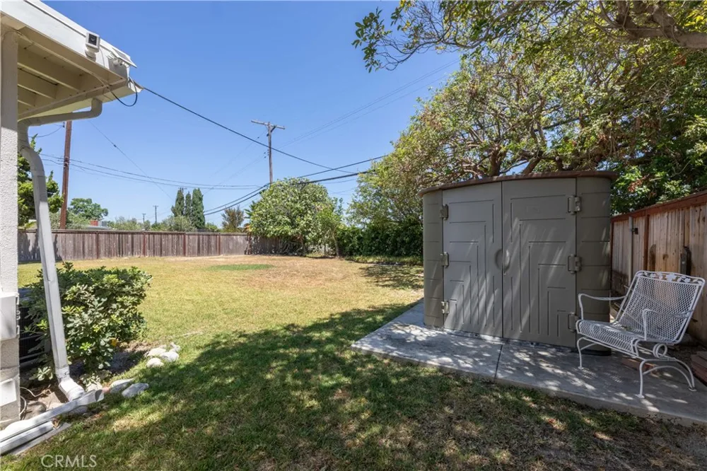 6551 E. Bacarro Long Beach, CA 90815