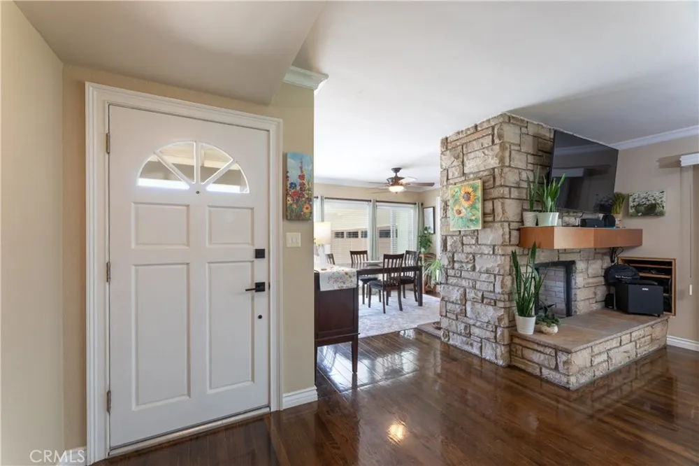 6551 E. Bacarro Long Beach, CA 90815