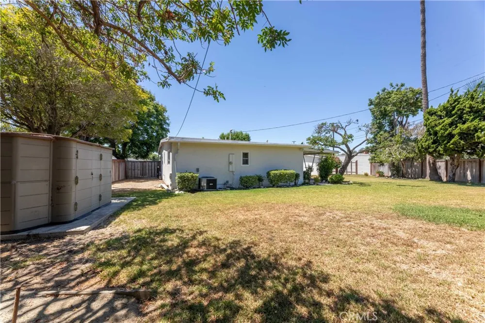 6551 E. Bacarro Long Beach, CA 90815