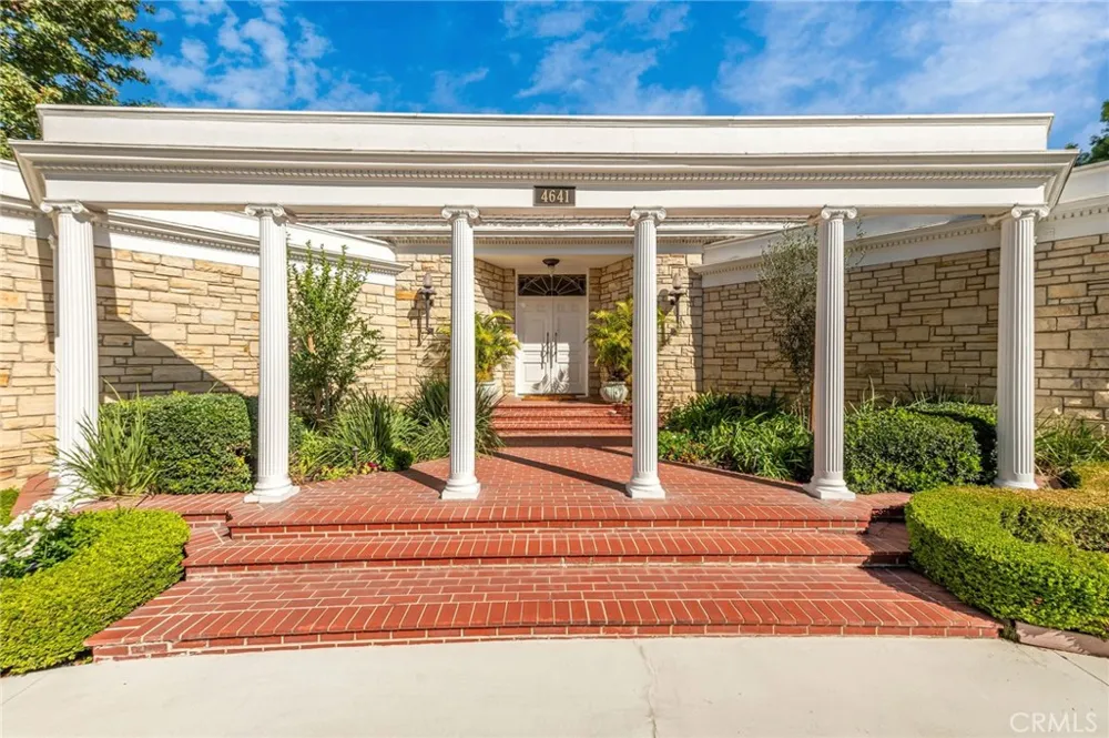 4641 Virginia Road Long Beach, CA 90807