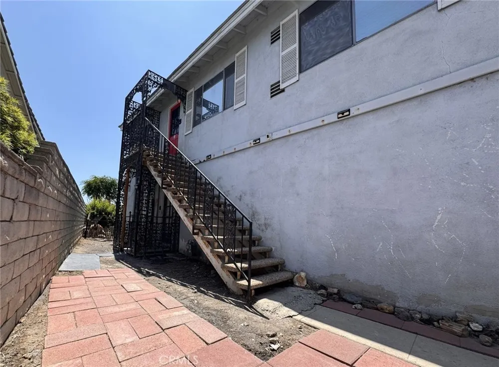 1108 W Las Palmas Fullerton, CA 92835