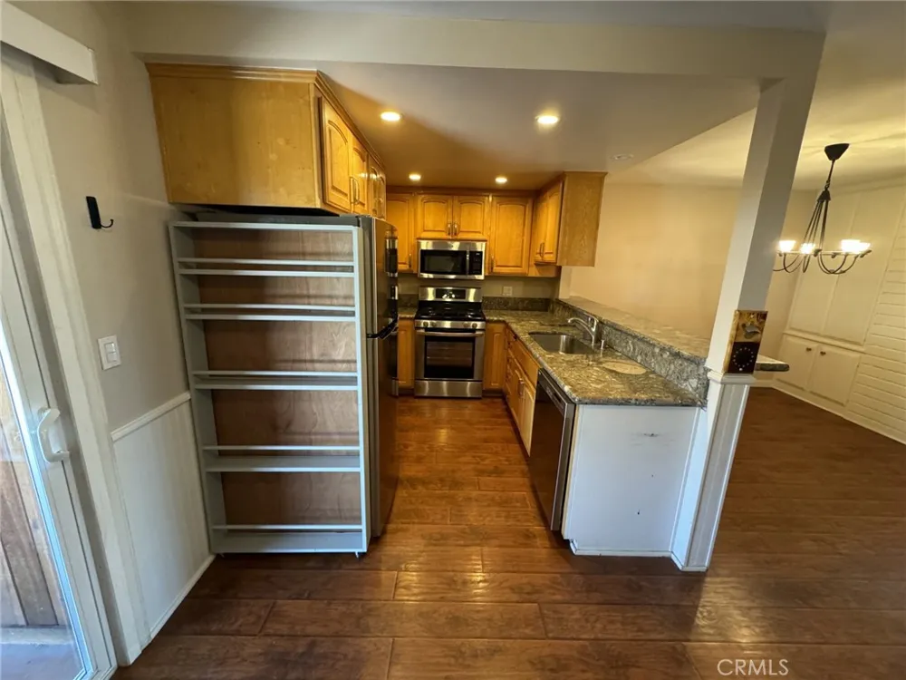 1225 E 1st Tustin, CA 92780