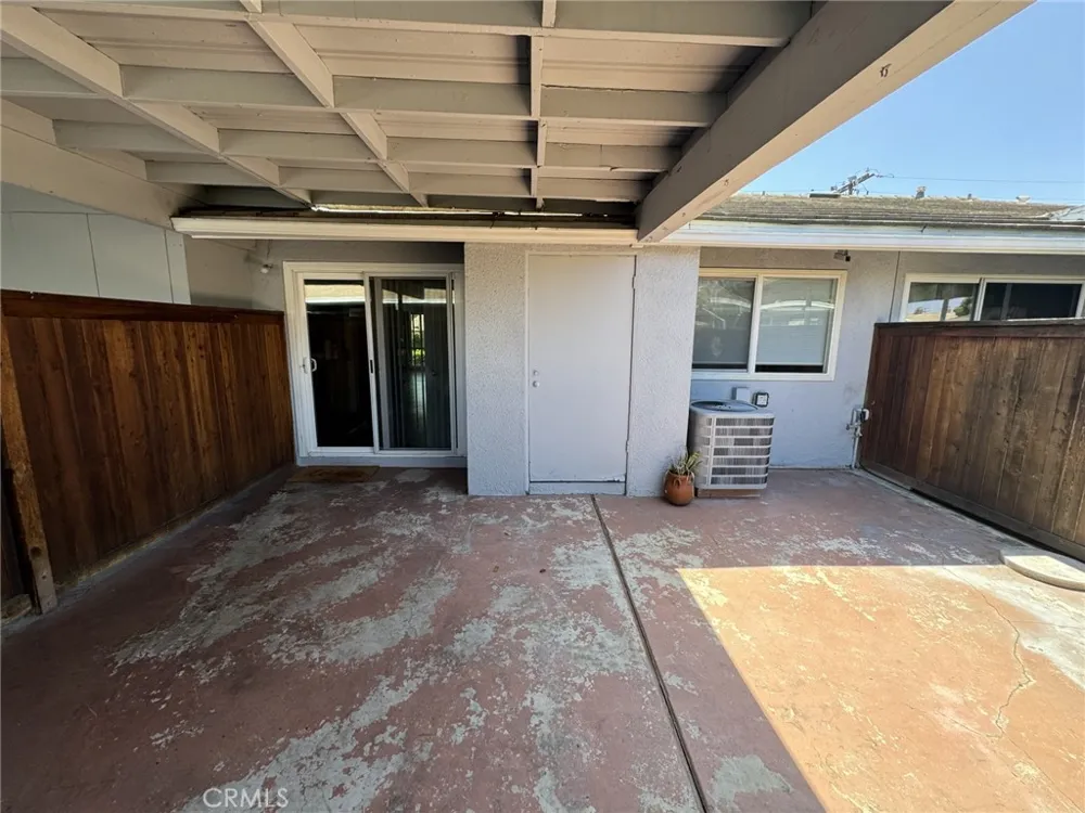 1225 E 1st Tustin, CA 92780