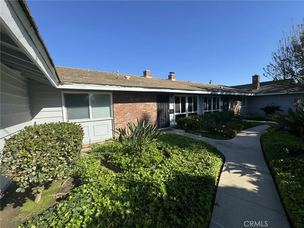 1225 E 1st Tustin, CA 92780