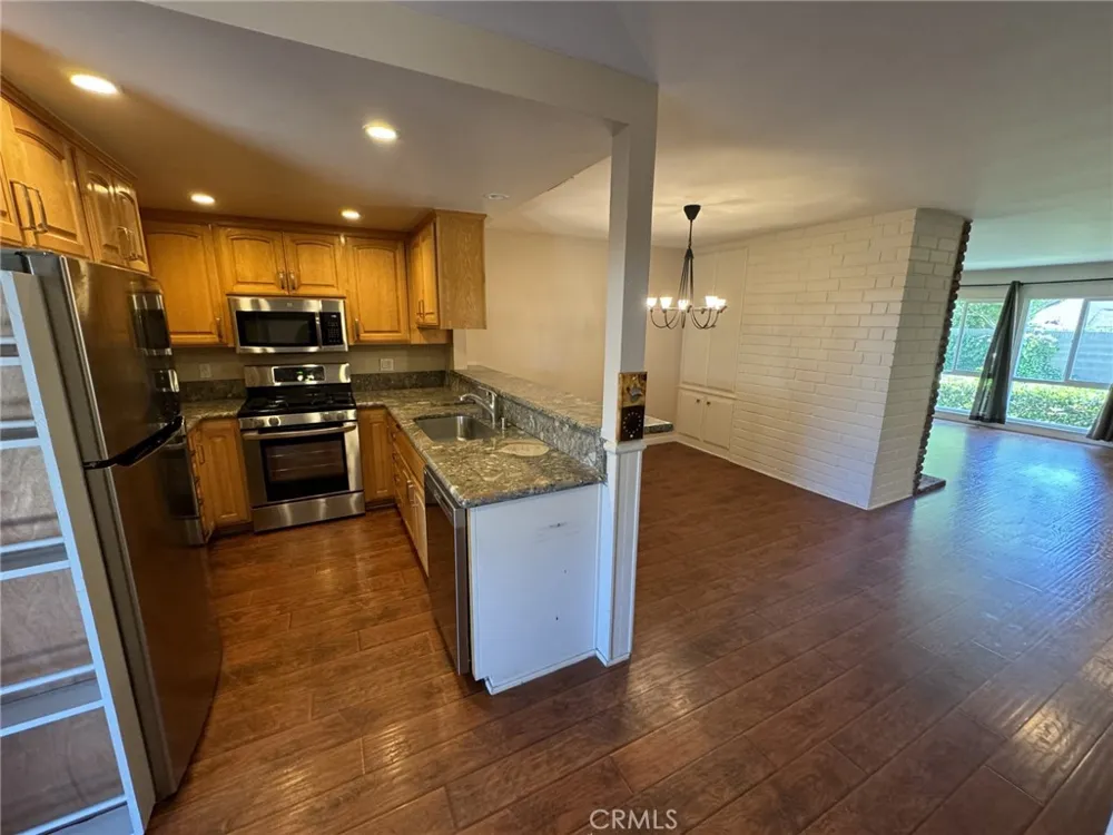 1225 E 1st Tustin, CA 92780
