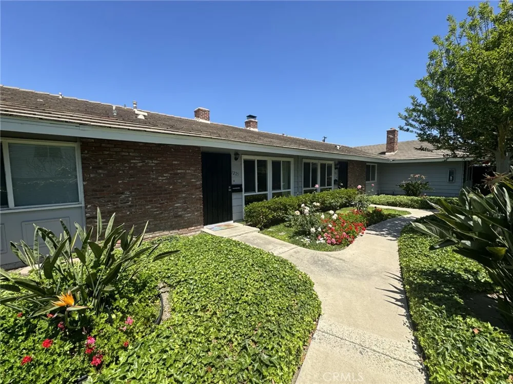 1225 E 1st Tustin, CA 92780
