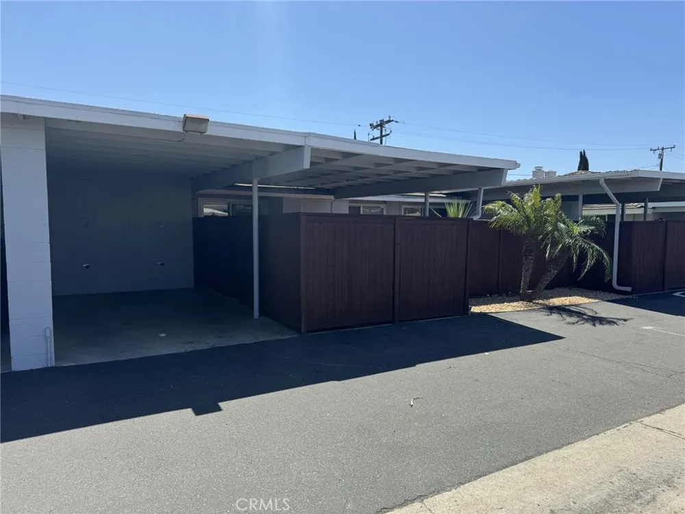 1225 E 1st Tustin, CA 92780