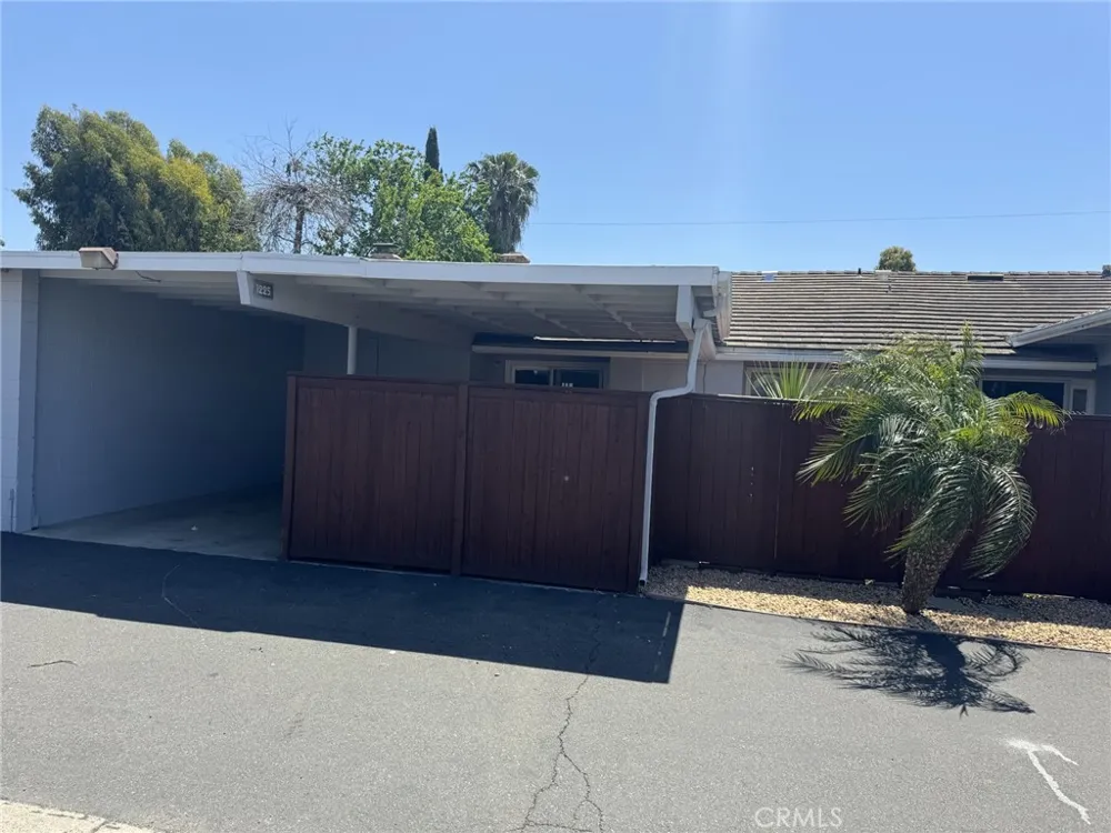 1225 E 1st Tustin, CA 92780