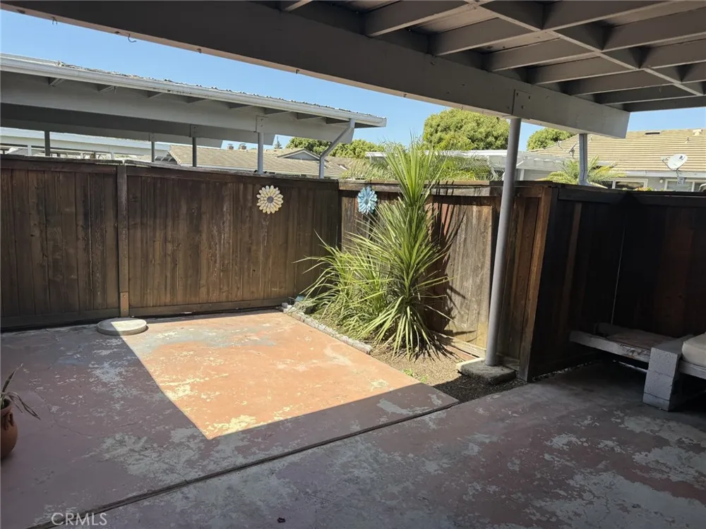 1225 E 1st Tustin, CA 92780