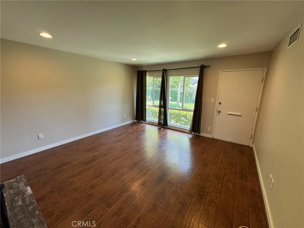 1225 E 1st Tustin, CA 92780