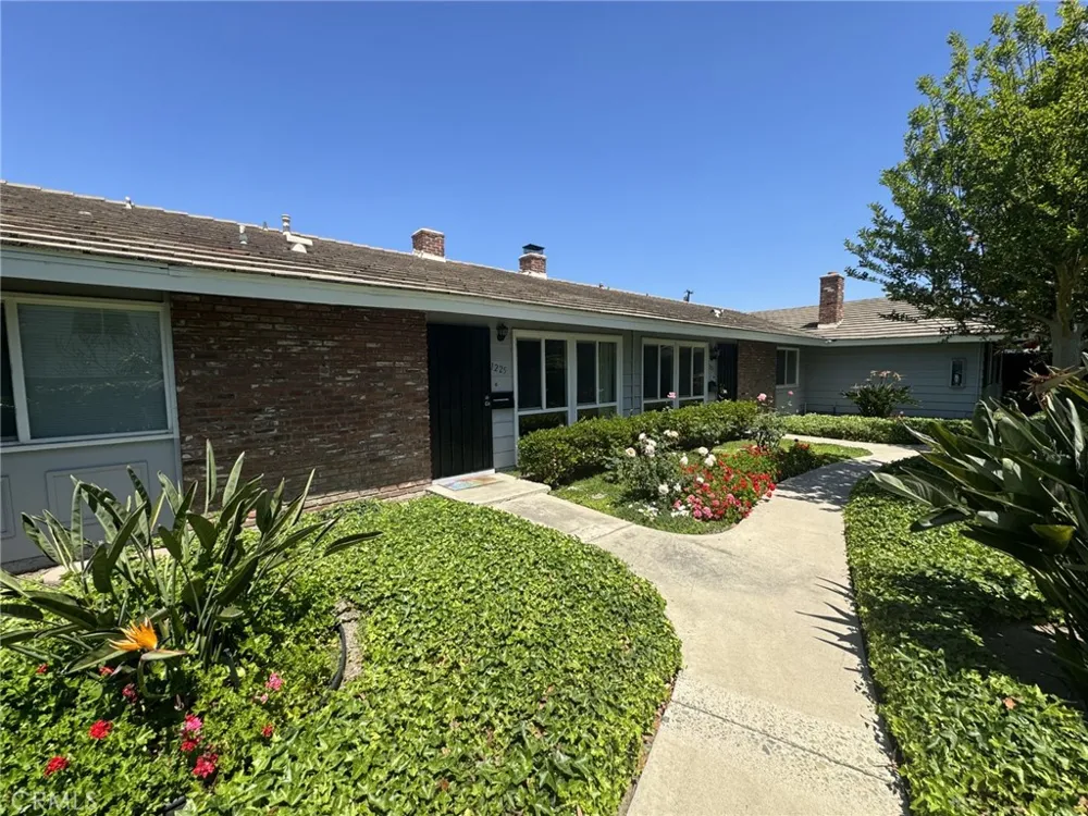 1225 E 1st Tustin, CA 92780