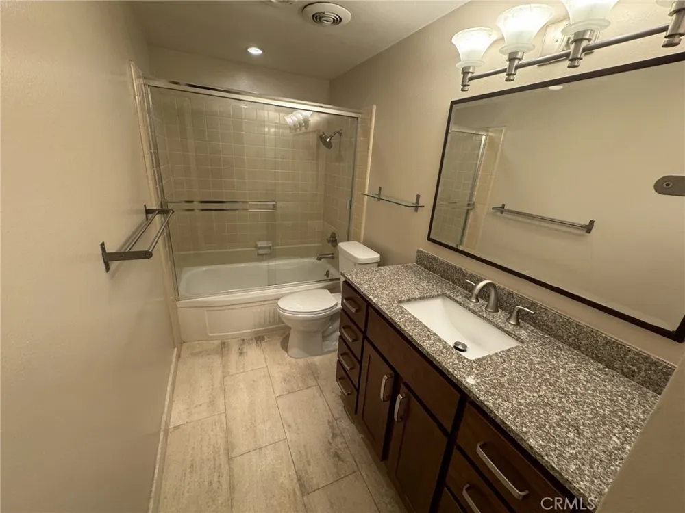 1225 E 1st Tustin, CA 92780