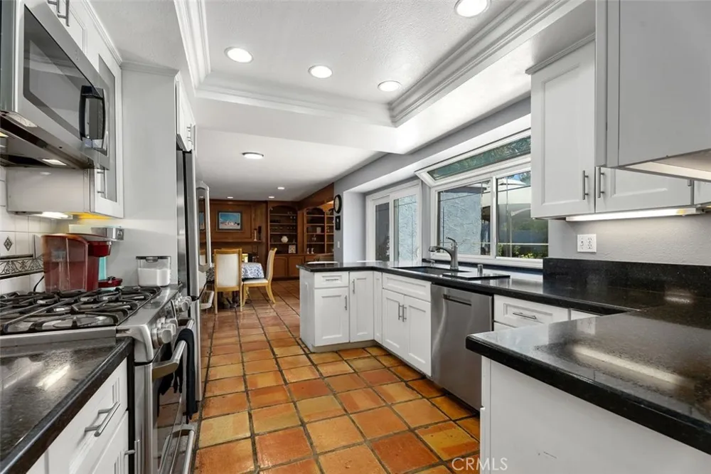 8058 E Woodsboro Avenue Anaheim Hills, CA 92807