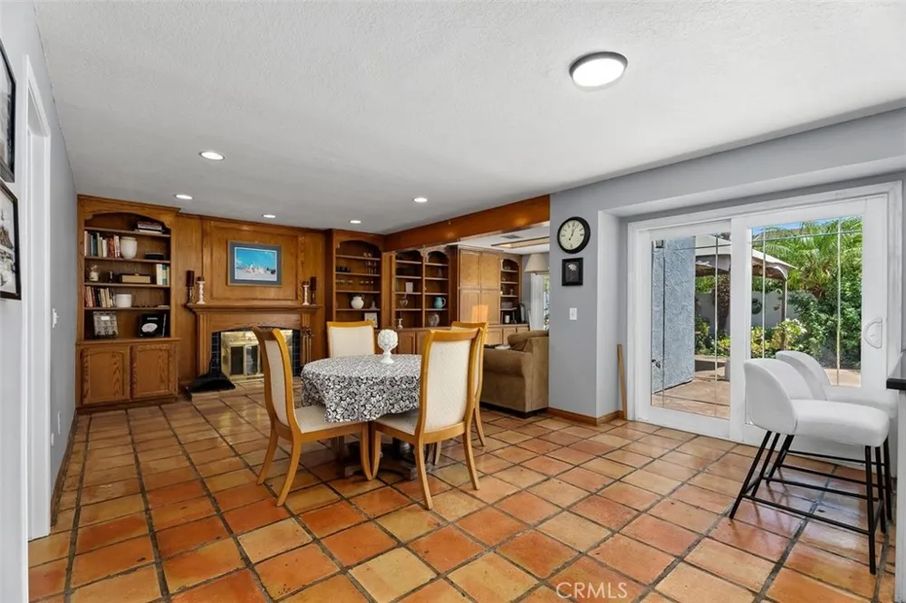 8058 E Woodsboro Avenue Anaheim Hills, CA 92807