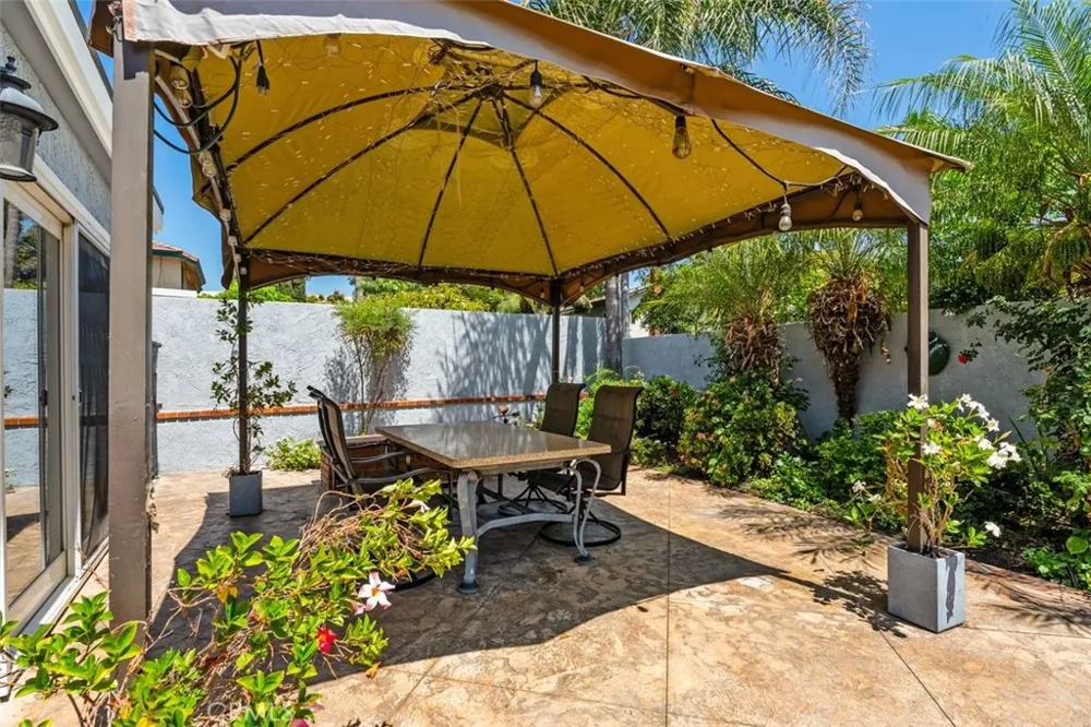8058 E Woodsboro Avenue Anaheim Hills, CA 92807