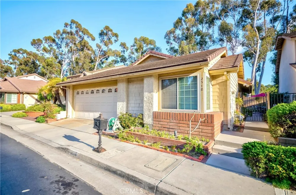 2518 Greenwich Drive Fullerton, CA 92833