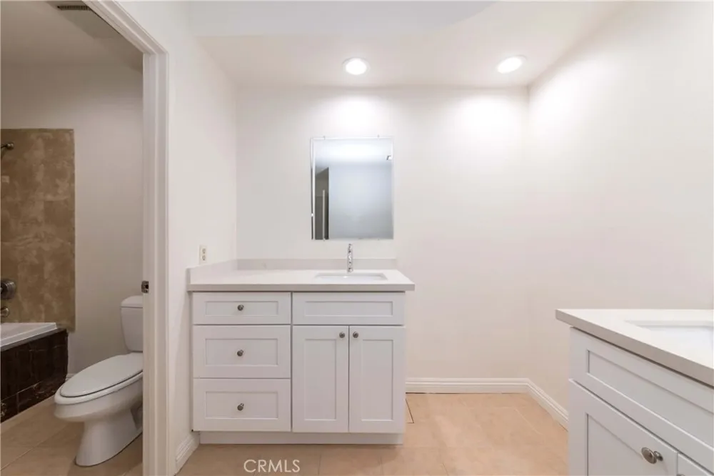 2518 Greenwich Drive Fullerton, CA 92833