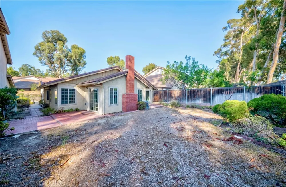 2518 Greenwich Drive Fullerton, CA 92833