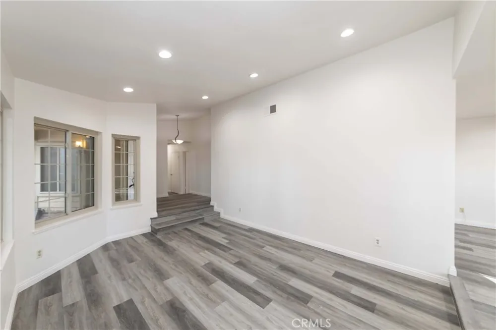 2518 Greenwich Drive Fullerton, CA 92833