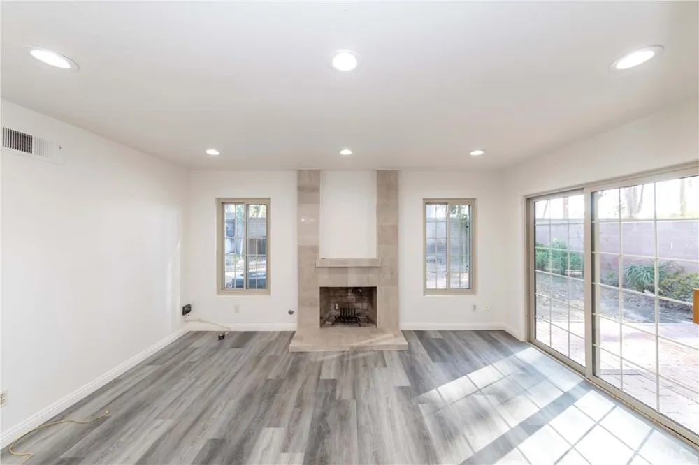 2518 Greenwich Drive Fullerton, CA 92833