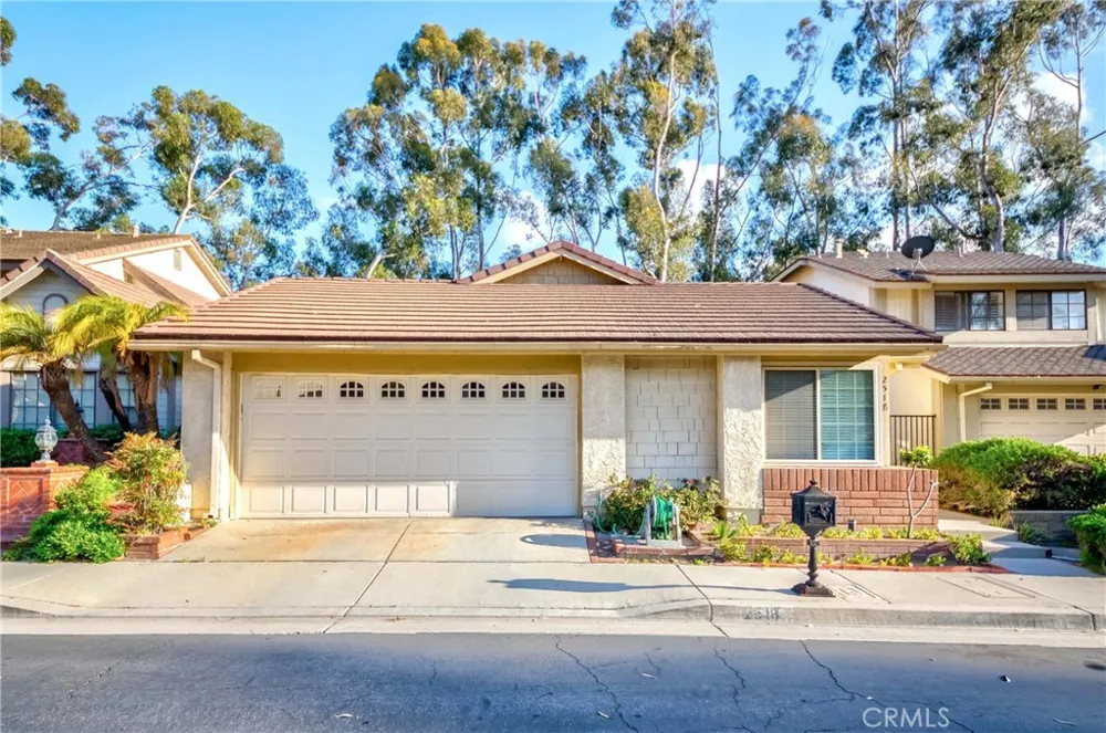 2518 Greenwich Drive Fullerton, CA 92833