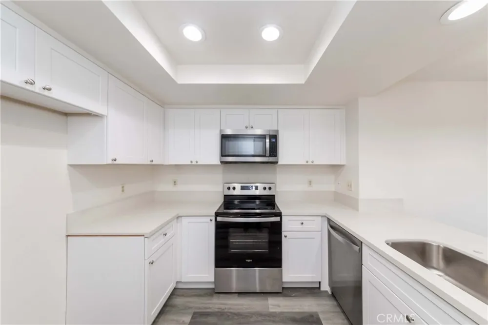 2518 Greenwich Drive Fullerton, CA 92833