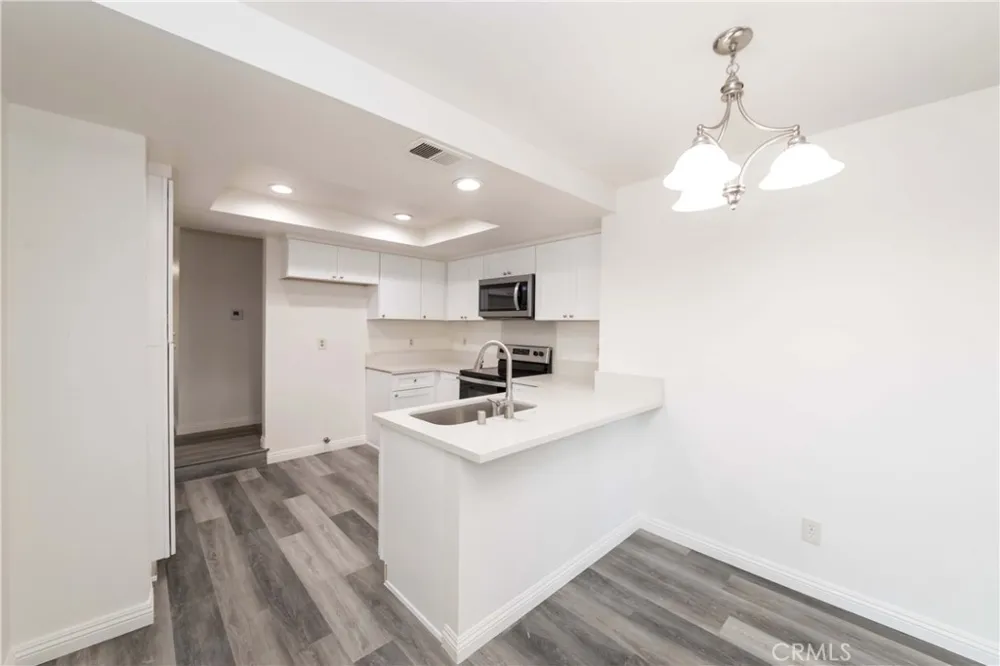 2518 Greenwich Drive Fullerton, CA 92833