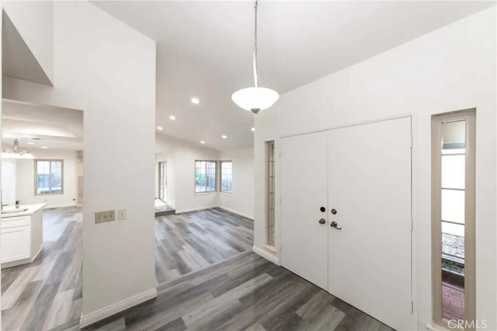 2518 Greenwich Drive Fullerton, CA 92833