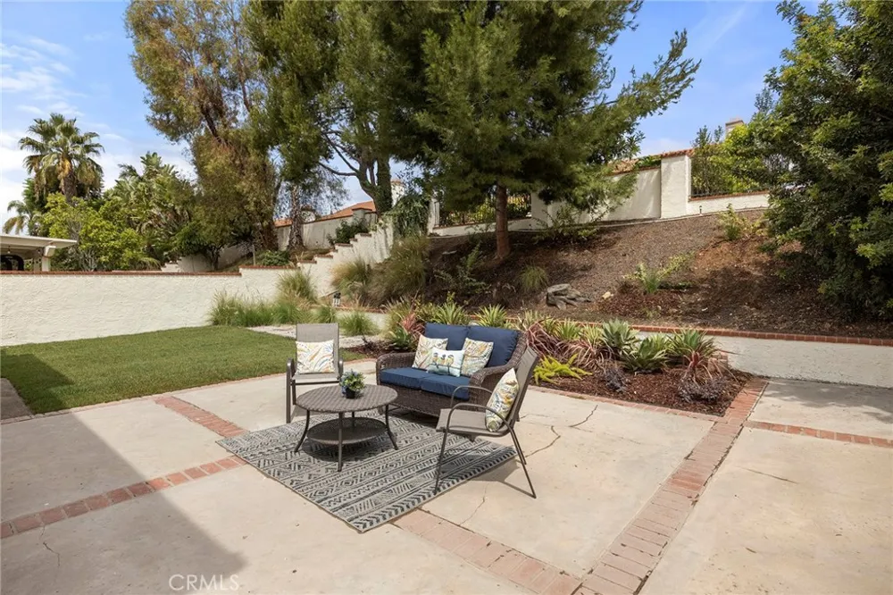 20435 Via La Mancha Yorba Linda, CA 92886