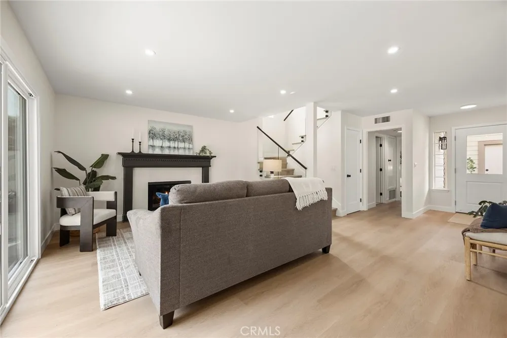 20435 Via La Mancha Yorba Linda, CA 92886